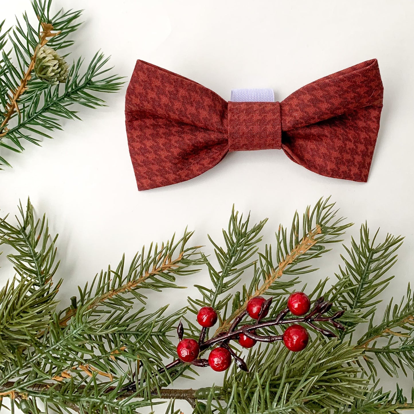 Cranberry Houndstooth Holiday Bowtie